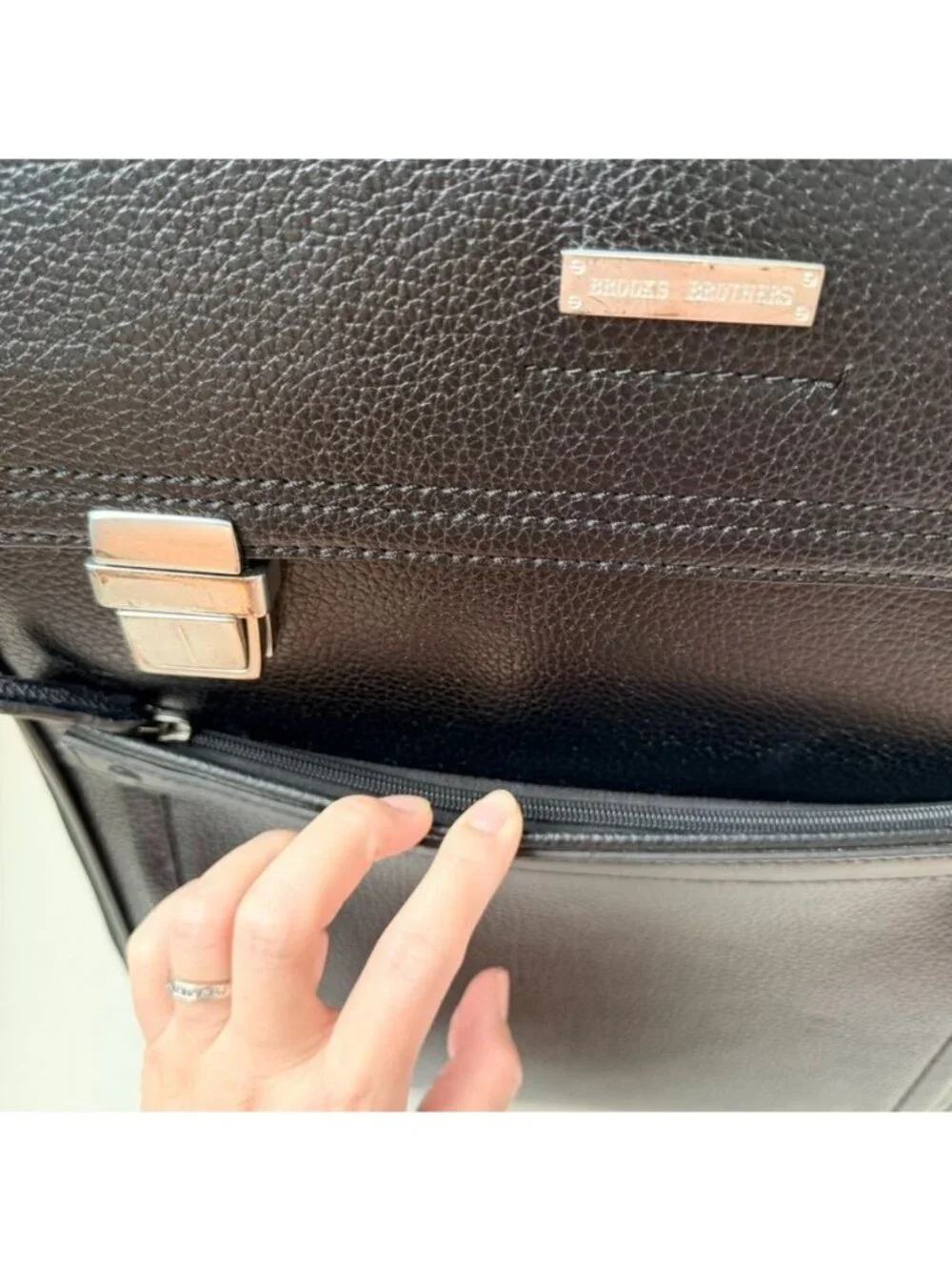 Brooks Brothers Rolling Weekend Carry-On Leather Suitcase Black